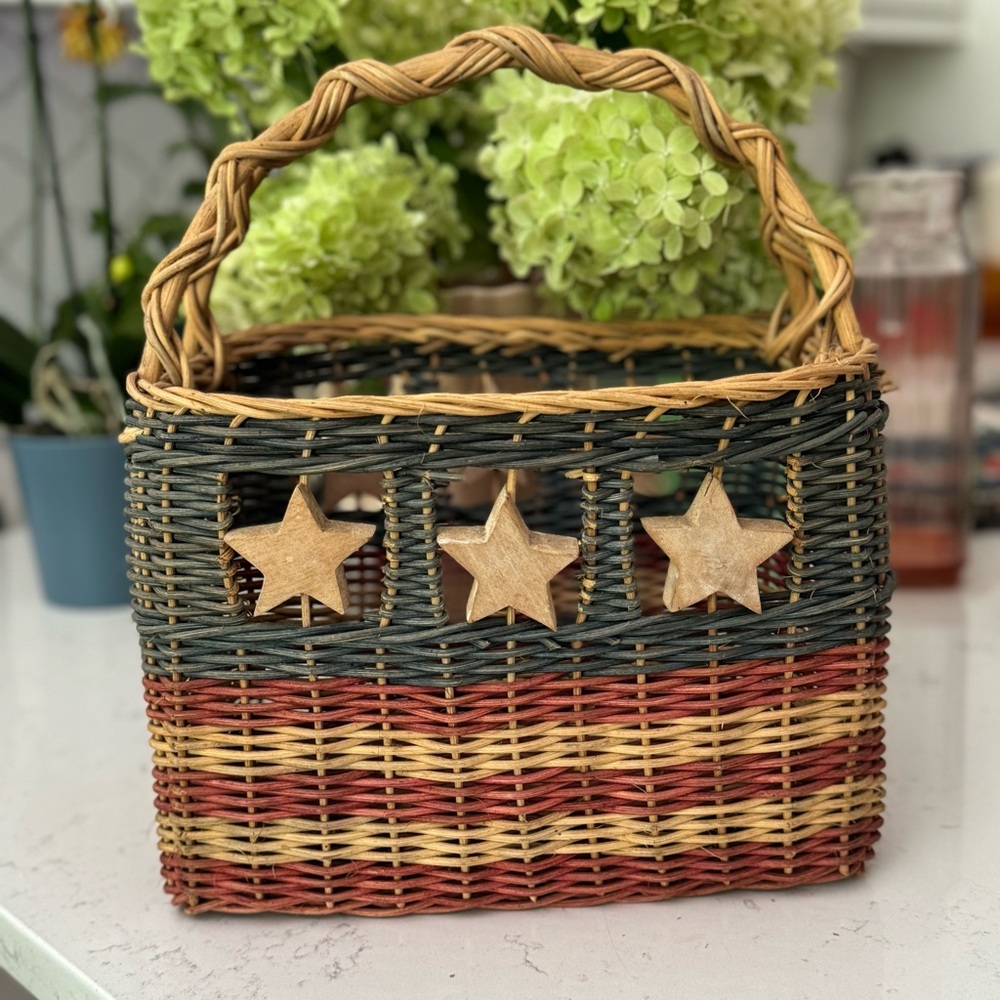 Vintage Basket  Tied Hanging Wooden Stars 11” x 8”x 12”H w/ handle 4th of July